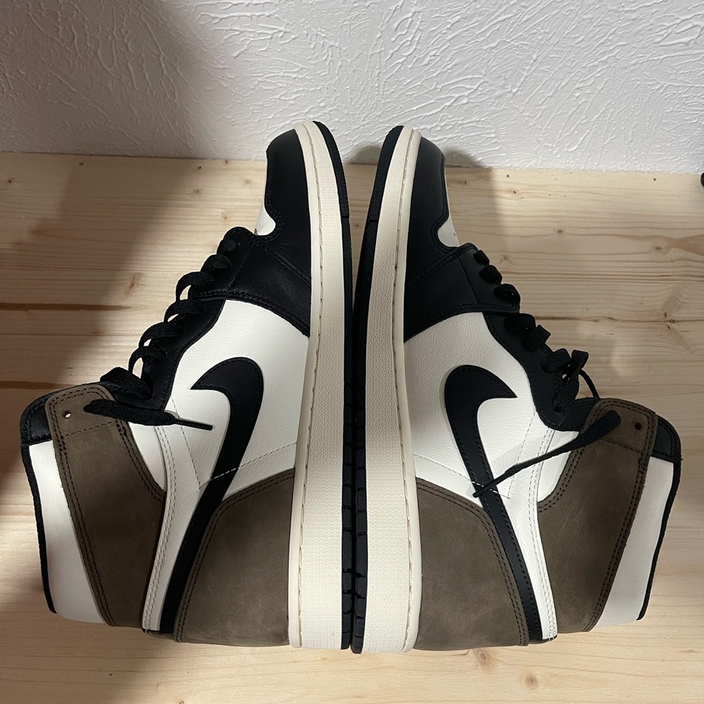 Jordan 1 retro dark mocha high size 12